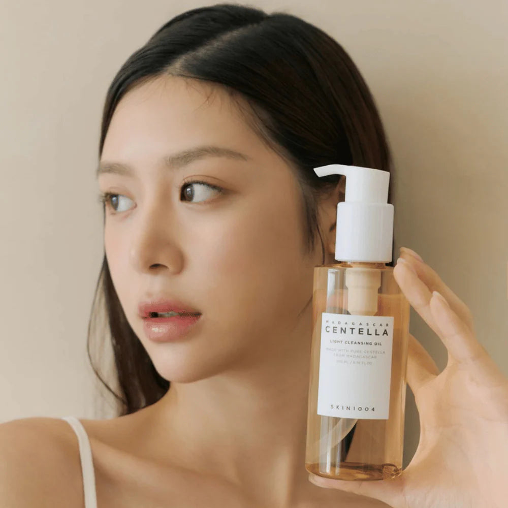 Madagascar Centella Light Cleansing OIl 200ml - SKIN1004